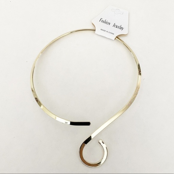 Jewelry - Swirled Gold Omega Choker